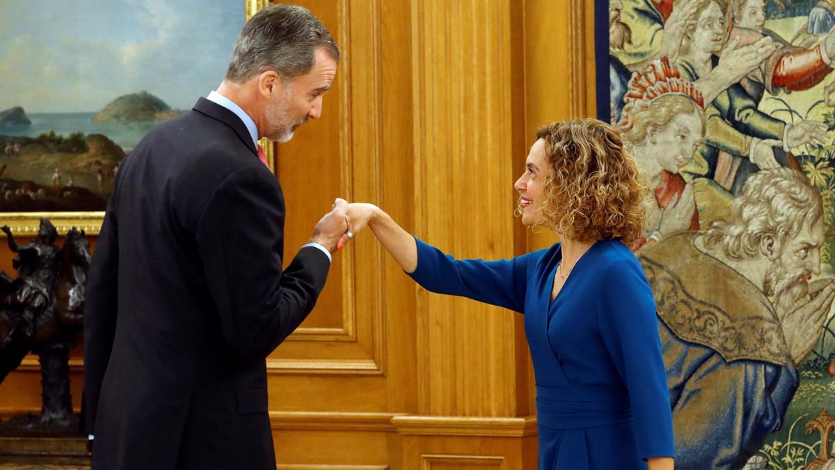 ENCUESTA: ¿Es de recibo que el PSOE haga esperar al Rey Felipe VI?
