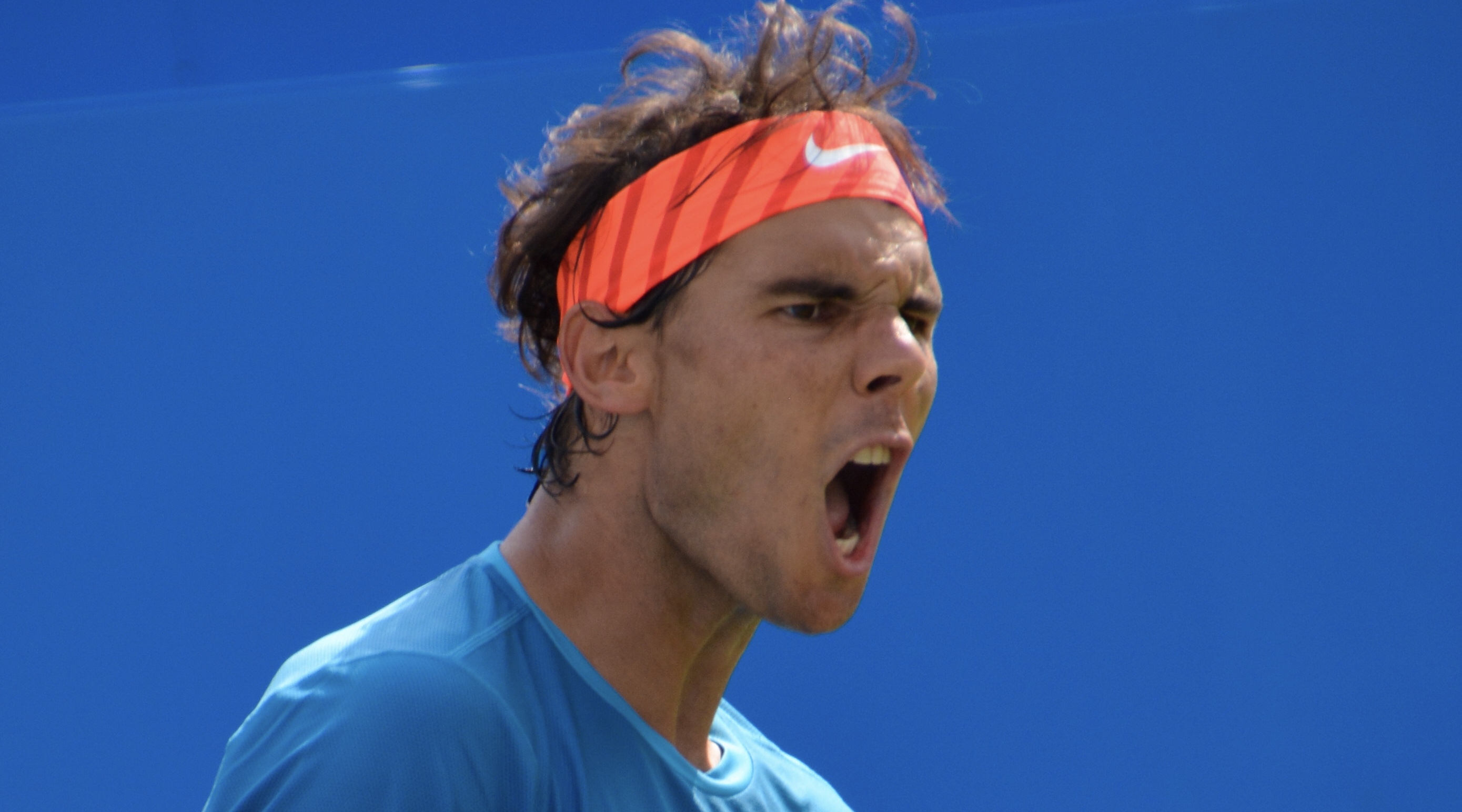 La furia española de Rafa Nadal destroza al finolis suizo de Roger Federer