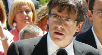 VÍDEO: Reciben a Puigdemont con el Himno de España y vivas a España
