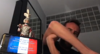 VÍDEO: Un periodista le hace un corte de manga a la política de Sánchez