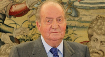 Retiran una calle a Don Juan Carlos y además, la llaman ‘8 de marzo’
