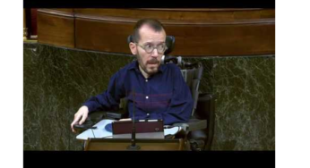 VÍDEO: Echenique dice ‘AbaJcal’, sin pronunciar la ese en el Parlamento